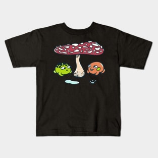 Frogs Sharing a Mushroom Kids T-Shirt